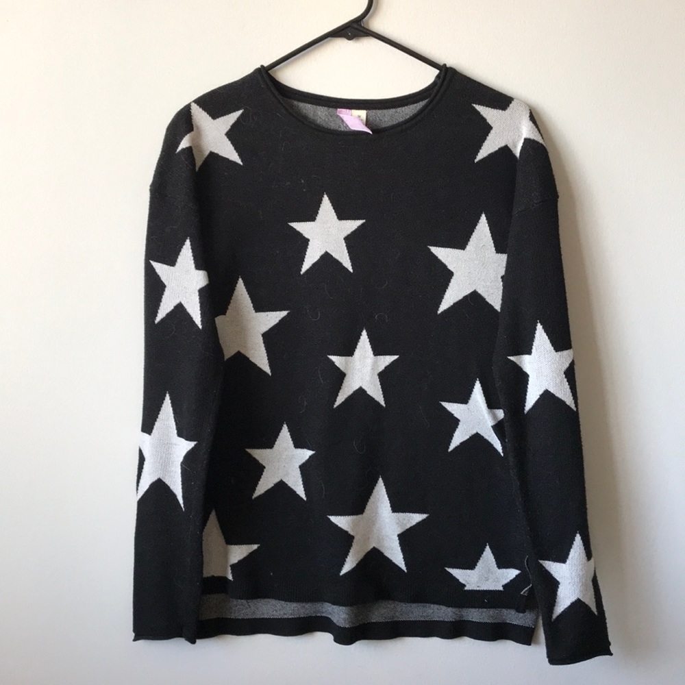 Black and White Star Sweater • M